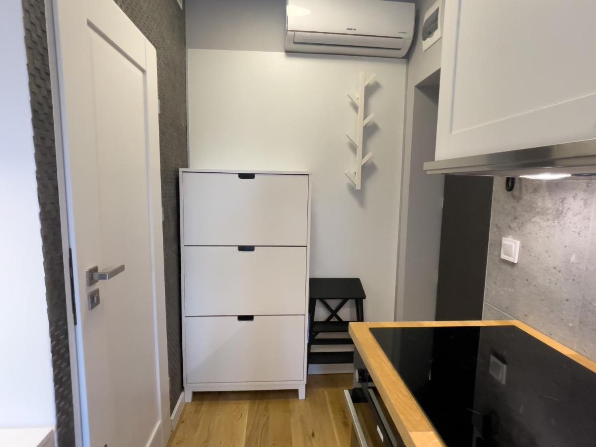 שורזוב Urban Apartments Studio No 3A, Free Private Parking, Self Check-In מראה חיצוני תמונה