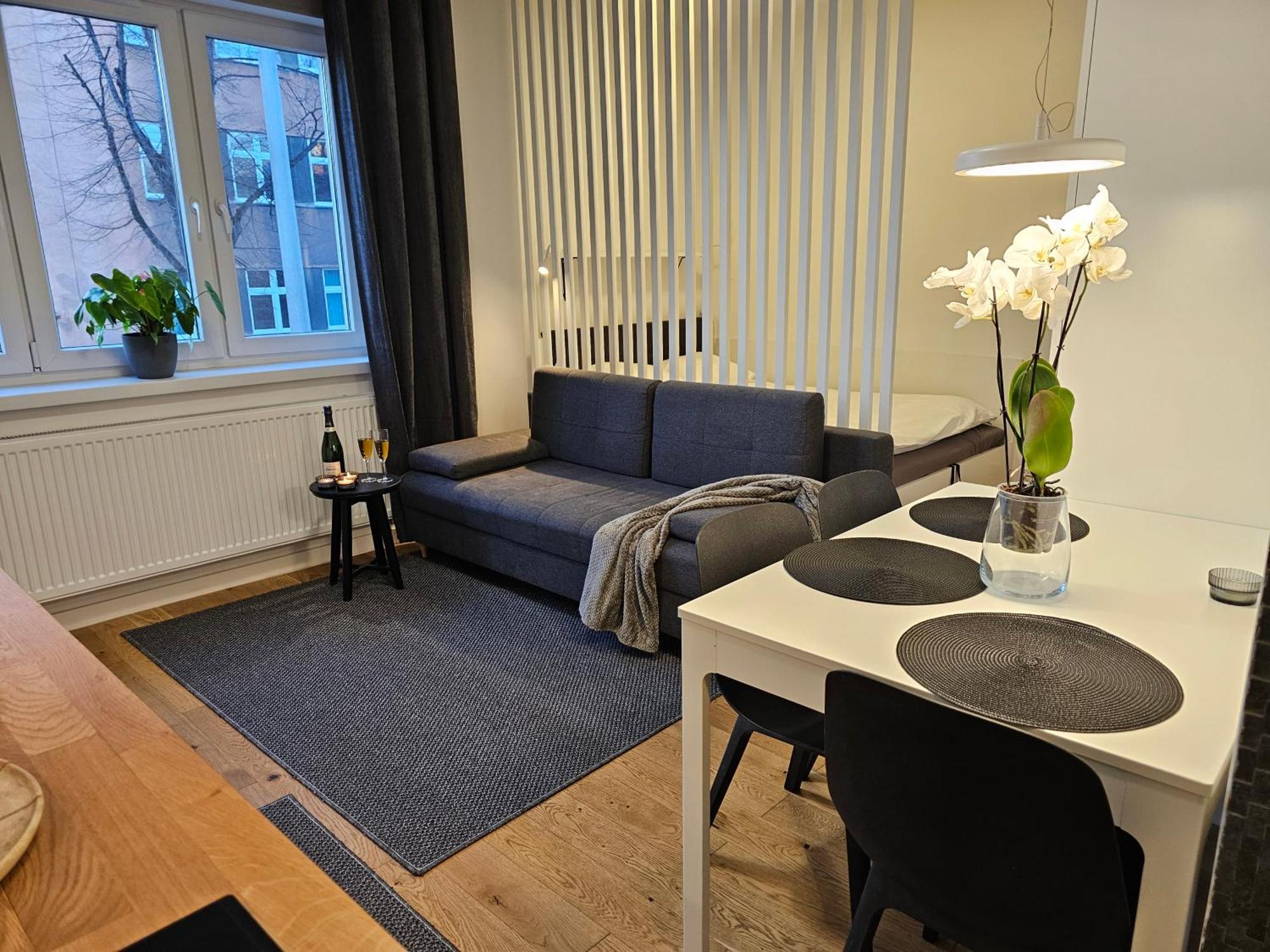 שורזוב Urban Apartments Studio No 3A, Free Private Parking, Self Check-In מראה חיצוני תמונה