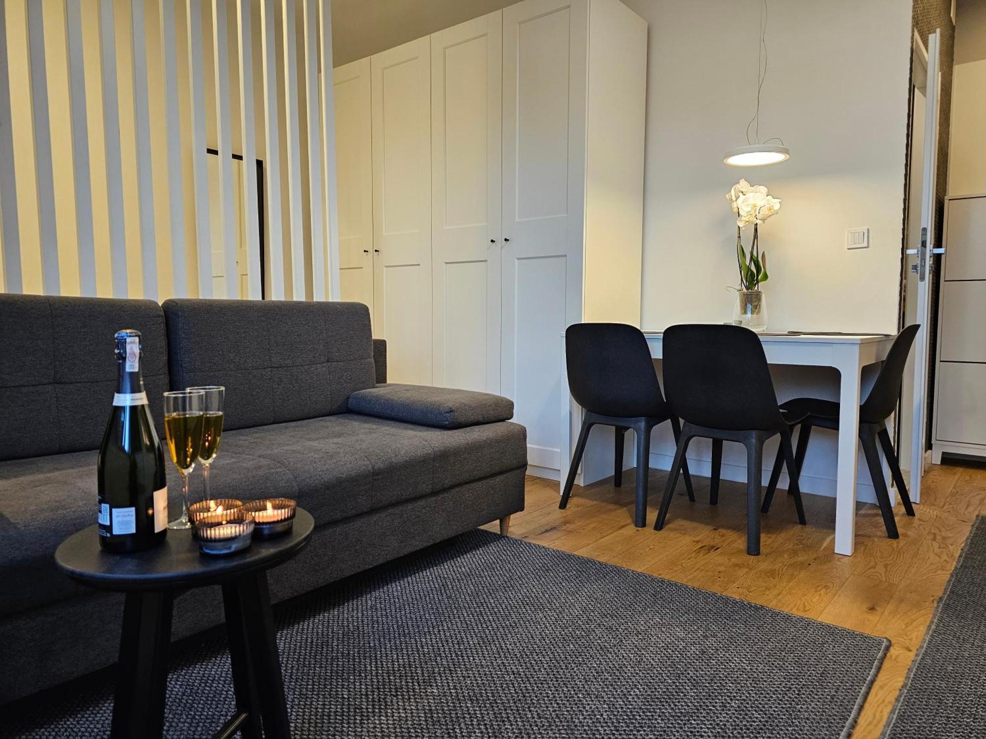 שורזוב Urban Apartments Studio No 3A, Free Private Parking, Self Check-In מראה חיצוני תמונה